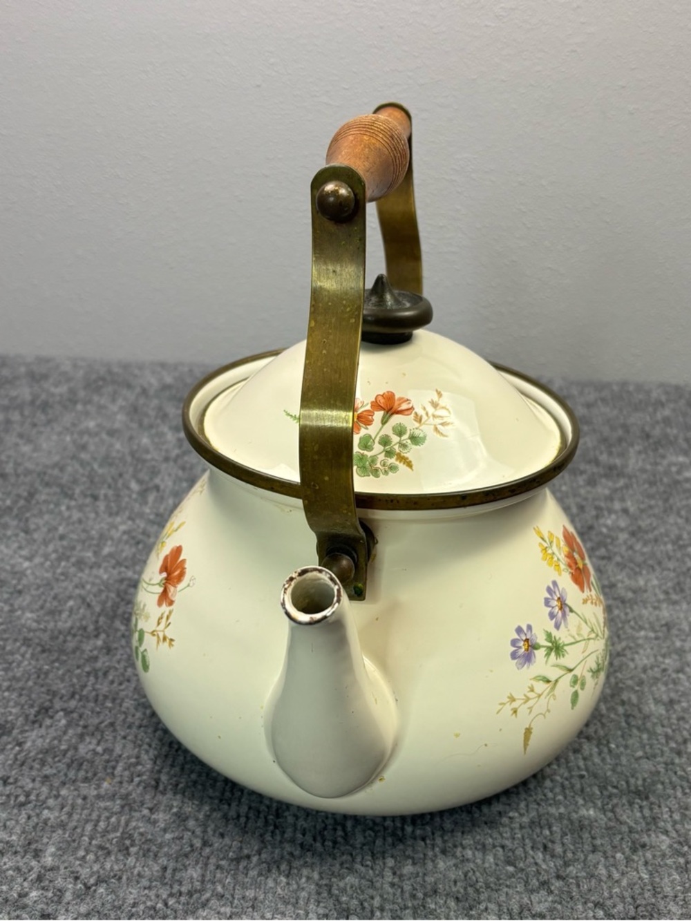 VTG Mikasa Grande Chef Wildflower Teapot 2.5 Qt Tea Kettle Enamelware Brass - Picture 4 of 15